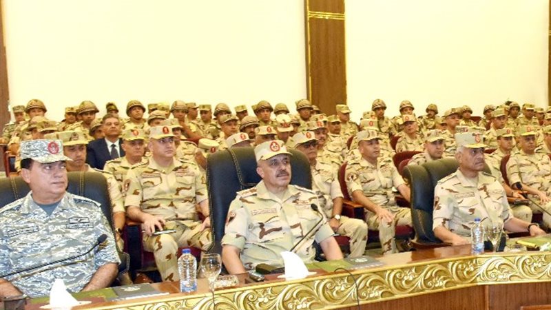 وزير الدفاع ورئيس الأركان وقائد القوات الجوية