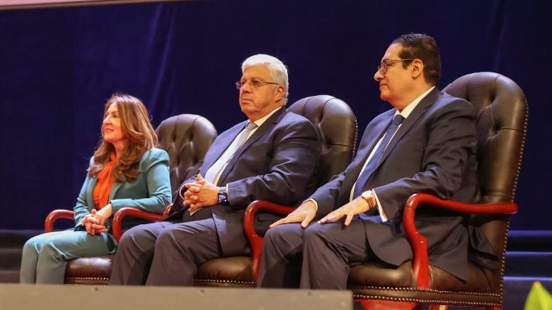 حفل استقبال خريجي برنامج رواد وعلماء مصر