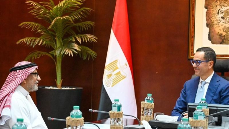 حسن الخطيب وزير الاستثمار والتجارة الخارجية