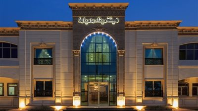 رئيس ميناء دمياط يناقش تسهيل إجراءات الإفراج عن البضائع وانتظام العمل
