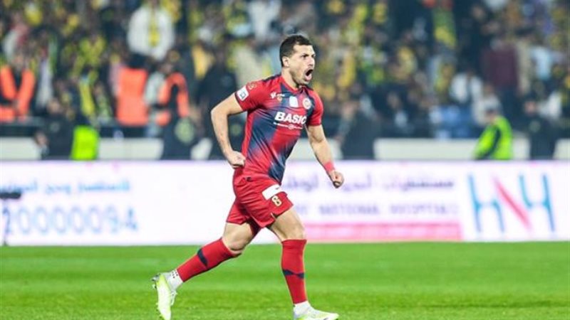 طارق حامد لاعب فريق ضمك