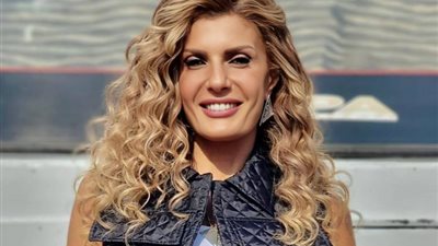«الكلاب بتصحيني لصلاة الفجر»، رسالة من عالم أزهري إلى الفنانة فيدرا