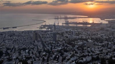 سكان حيفا يبدوا معارضتهم إرسال أبنائهم إلى المدارس بعد تخفيف للإجراءات الأمنية
