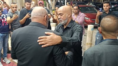 سليمان عيد وأحمد بدير يقدمان العزاء لـ إسماعيل فرغلي في وفاة زوجته (صور)