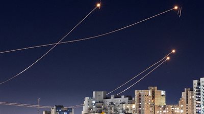 10 ملايين إسرائيلي في الملاجئ وغلق المجال الجوي بعد الهجوم الصاروخي الإيراني