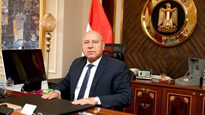 «النقل» توقع عقدًا لإقامة مشروع توسعات لإنتاج الضفائر الكهربائية بـ الروبيكي