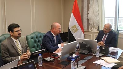 وزير الكهرباء يبحث مع «سيمنس» دعم التعاون بمحطات التوليد الغازية