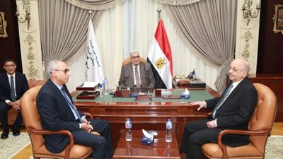 رئيس مجلس الدولة يتفقد محكمة القضاء الإداري في أول أيام العام القضائي الجديد