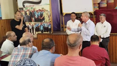 مدير تعليم دمياط يعقد اجتماعًا لبحث سبل الارتقاء بالعملية التعليمية