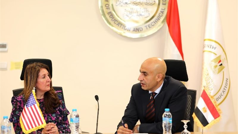 وزير التربية والتعليم مع سفيرة أمريكا بالقاهرة