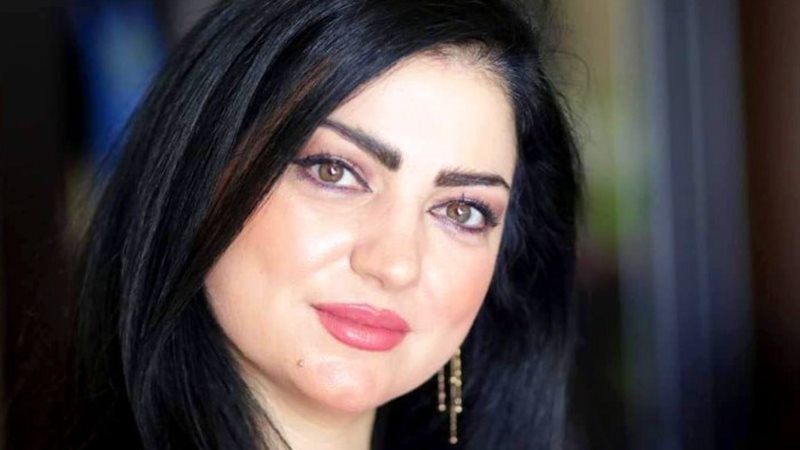 مذيعة بالتلفزيون الرسمي السوري