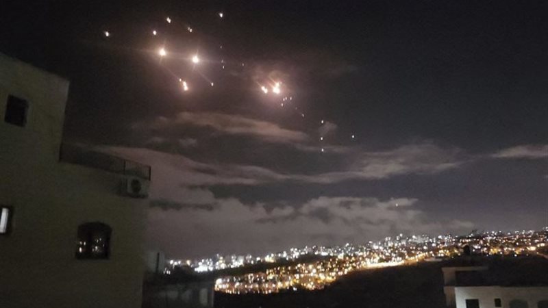 صواريخ إيرانية على تل أبيب