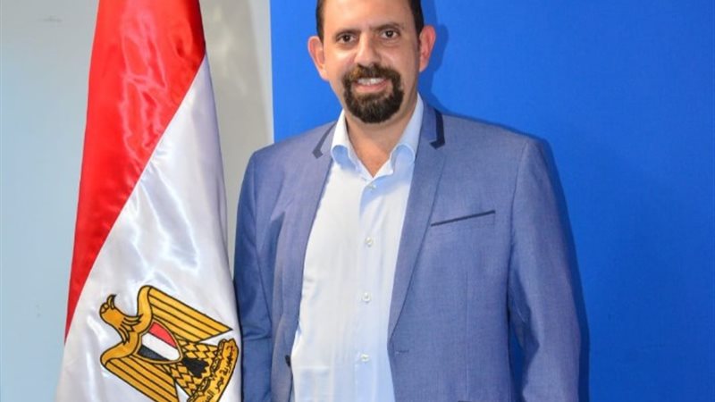 الكاتب الصحفي محمد لطفي
