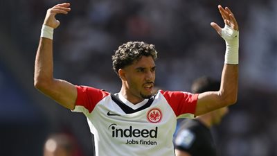 عمر مرموش يقود فرانكفورت للفوز على بشكتاش بالدوري الأوروبي (فيديو)