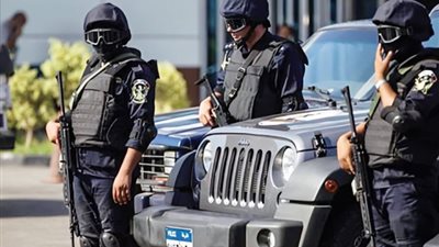 لتعريضه حياة المواطنين للخطر، ضبط سائق استعرض بسيارته خلال حفل زفاف