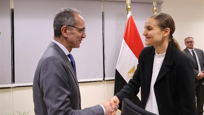 عمرو طلعت وزير الاتصالات وتكنولوجيا المعلومات
