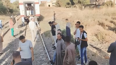 سائق قطار يرشد عن جثة أشلاء على القضبان في سوهاج