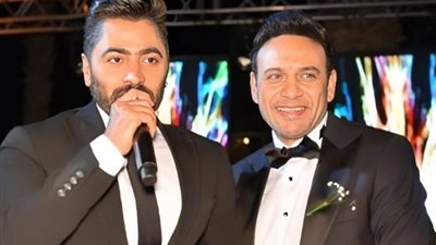 تامر حسني ومصطفى قمر يتألقان في حفل زفاف ابنة علاء مرسي (فيديو)