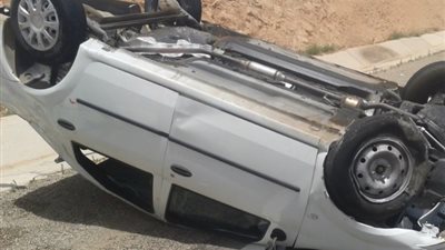 إصابة 3 أشخاص في حادث انقلاب سيارة في سوهاج