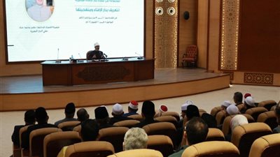 نظير عياد لعلماء الفتوى الماليزيين: تغيُّر الفتوى بتغير الزمان والمكان يلبي احتياجات الناس