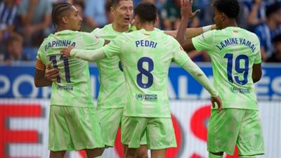 بهاتريك ليفاندوفسكي، برشلونة يفوز على ألافيس بثلاثية في الدوري الإسباني
