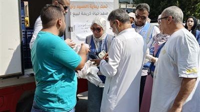 «حياة كريمة» تطلق منفذًا متنقلًا لبيع اللحوم في مركز ومدينة الصف بالجيزة