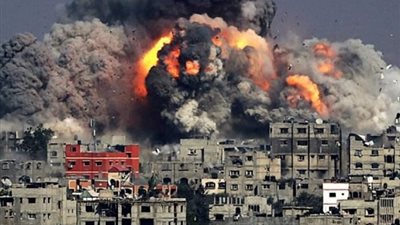 عام على الحرب في غزة، موقف مصري ثابت لدعم الأشقاء وتهجير الفلسطينيين «خط أحمر»