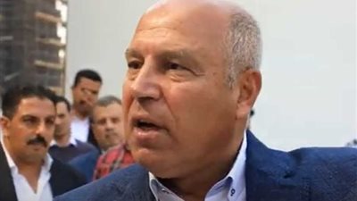 كامل الوزير يجري حوارًا مع أهالي سيناء بعد عودة تشغيل القطارات