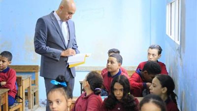 «التعليم»: نظام جديد لتحسين مهارات القراءة للتلاميذ الضعاف دراسيا