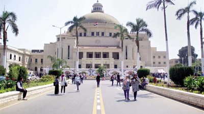 استمرار تطبيق الكشف الطبي على الطلاب الجدد بكليات جامعة القاهرة