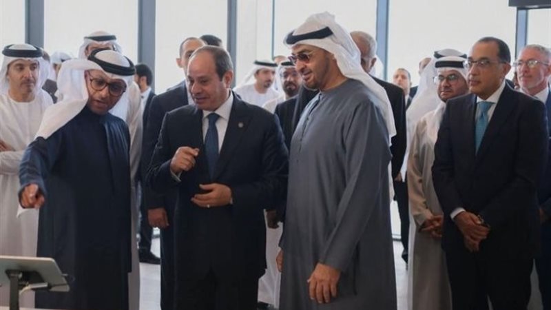 جانب من اتفاقية تطوير مشروع رأس الحكمة