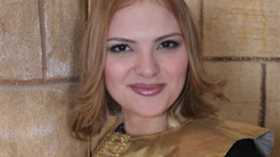 الفنانة إيمان رجائي لـ «الجمهور » أشرف ذكي دائما داعم للشباب