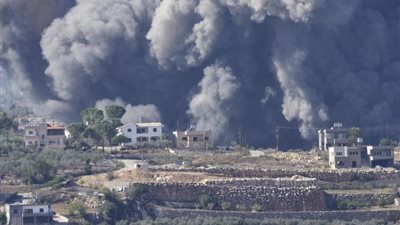 الاحتلال يكثف غاراته على لبنان، وهذه دلالات استهداف إسرائيل لقوات اليونيفيل