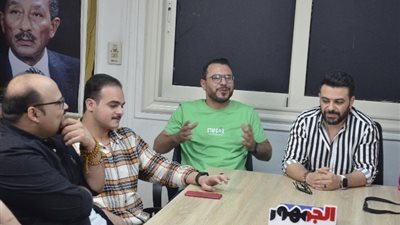عمرو حسان لـ«الجمهور»: كريم الحسيني عشرة عمر وهو من حمسني لتقديم «كازينو»