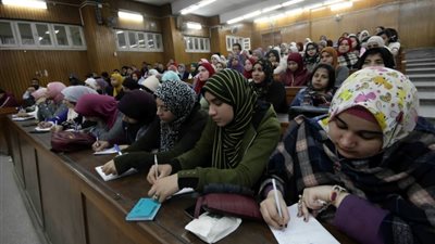 ملابسات الفيديو المتداول لأستاذ بجامعة المنوفية يصفع طالبا أثناء المحاضرة