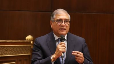 النائب عفت السادات: التاريخ ينصف الرئيس السادات.. ومن عارضوه يشيدون بإنجازاته اليوم