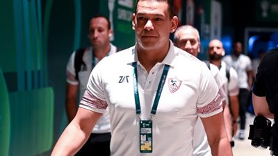 عبد الواحد السيد يصل الإمارات للاطمئنان على تجهيزات الزمالك للسوبر المصري