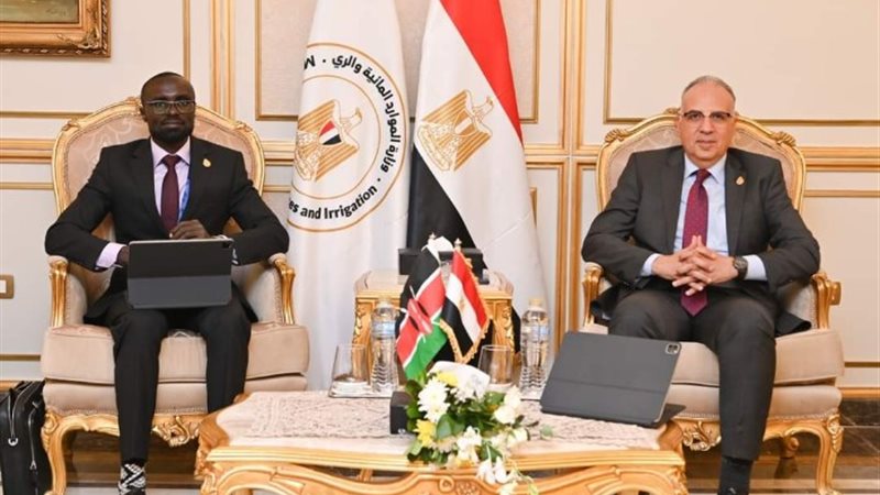 وزير الموارد المائية والري، ووزير المياه والصرف الصحي والري