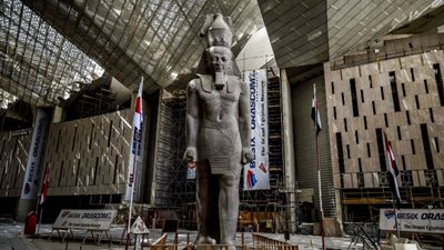 «لو هتزوره قريب»، تعرف على أبرز محتويات المتحف المصري الكبير