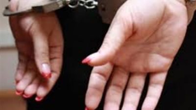 القبض على سيدة تدير كيانا تعليميا وهميا لتزوير الشهادات الدراسية في العجوزة