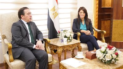 بدعم إسباني، تمويلات للمشروعات التنموية في مصر بقيمة 400 مليون يورو