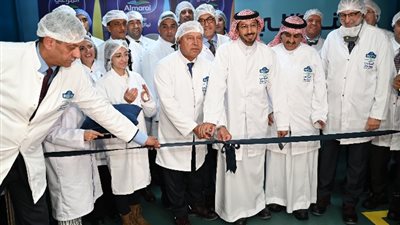 للقضاء على السلع الاستفزازية، وزير الصناعة يفتتح خطين إنتاج أجبان بشركة المراعي
