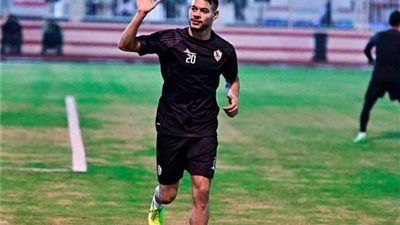 دونجا يخضع لجلسة علاجية على هامش مران الزمالك قبل السفر إلى الإمارات