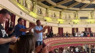 هل ينجح أشرف عبد الباقي فى تكرار تياترو مصر بـ«سوكسيه»؟