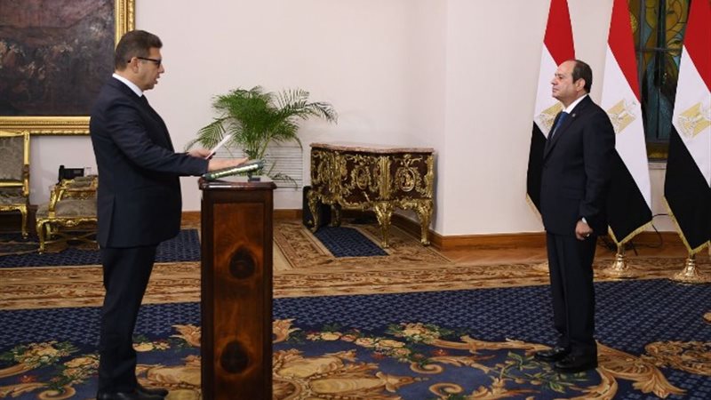 اللواء حسن محمود رشاد يؤدي اليمين القانونية