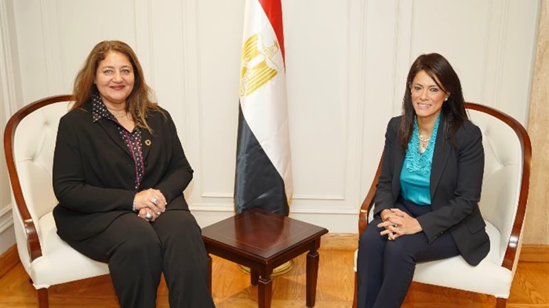 وزيرة التخطيط ومسؤول IDRC