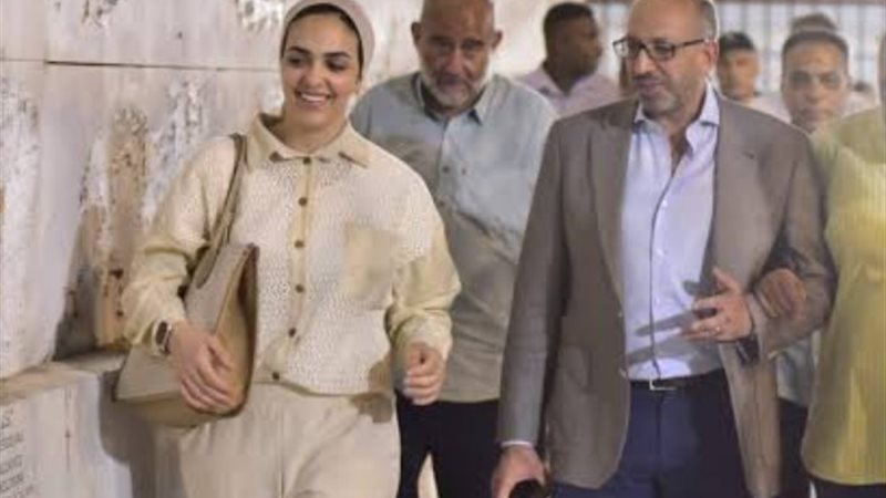 حسام المندوه ونيرة الأحمر