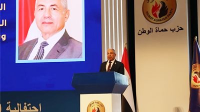 كرم عددا من أبطال القوات المسلحة، حماة الوطن يحتفل بذكرى نصر أكتوبر المجيد