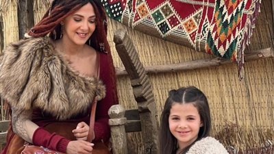 ابنة دنيا سمير غانم تقلد خالتها في مسلسل 
