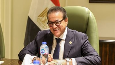 وزير الصحة يبحث مع مسئول أممي دعم الاستراتيجية الوطنية للسكان وبرامج تنظيم الأسرة